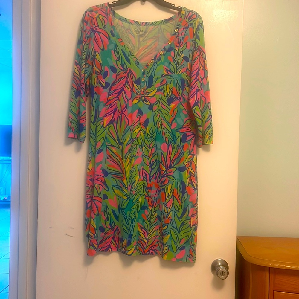 Beautiful Lilly dress size M. EUC